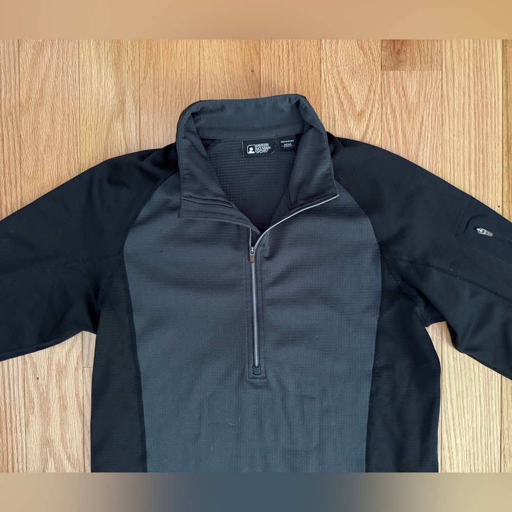 (4/$20) EMS Men’s Gray Quarter-Zip Pullover, Size Small